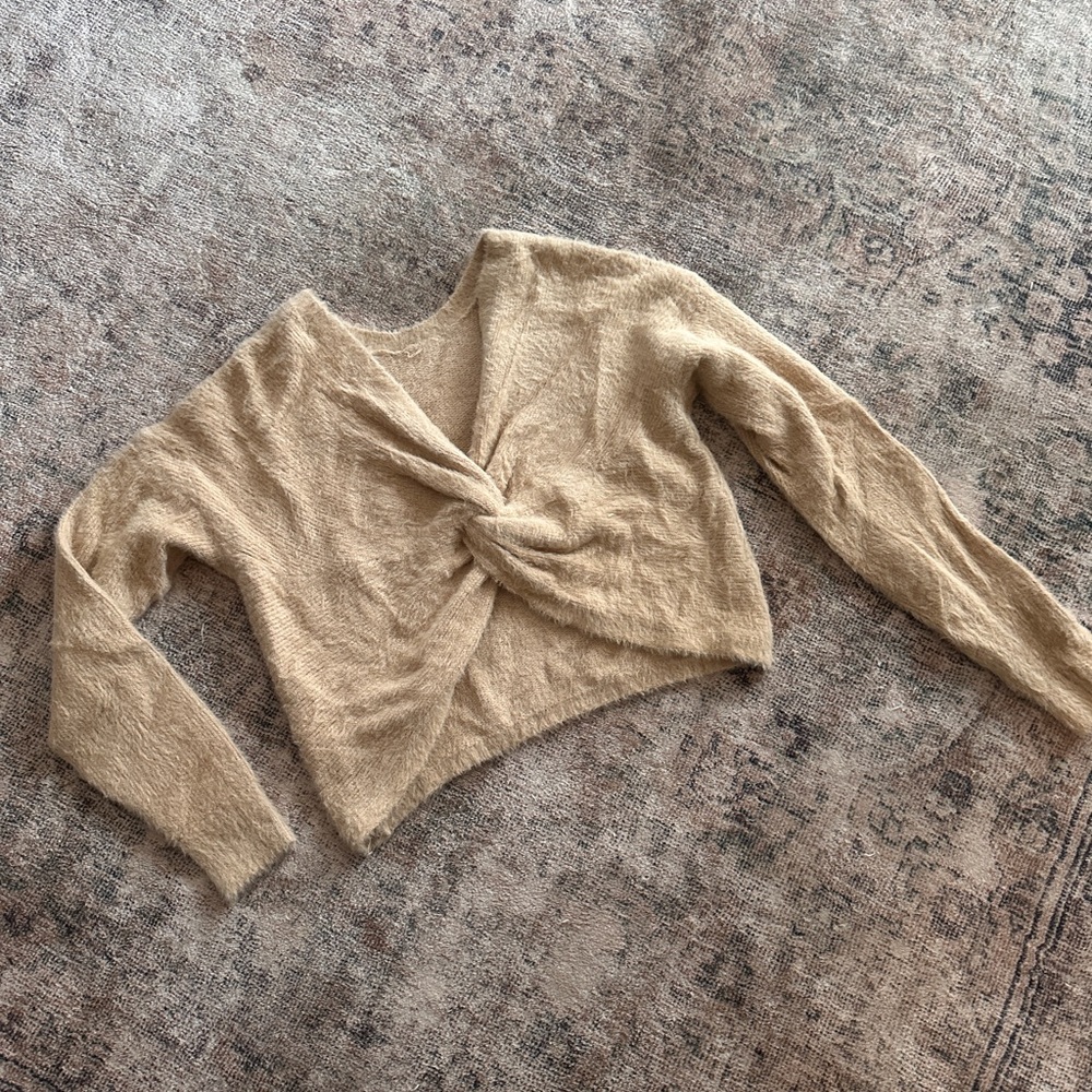 Hollister Beige Twist-Front V-Neck Sweater
